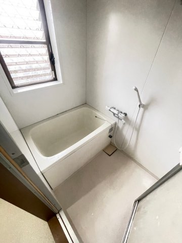 パセオ摂津2の浴室