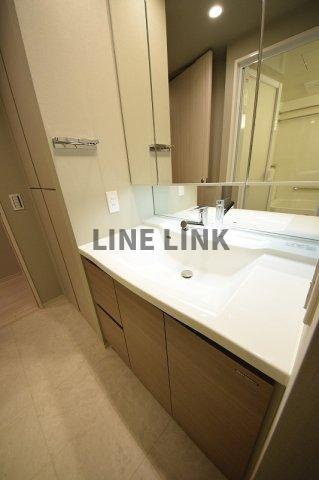 クレヴィアタワー大阪本町の洗面所