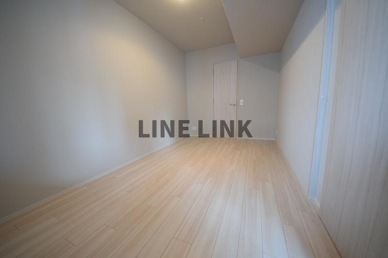 クレヴィアタワー大阪本町の洋室