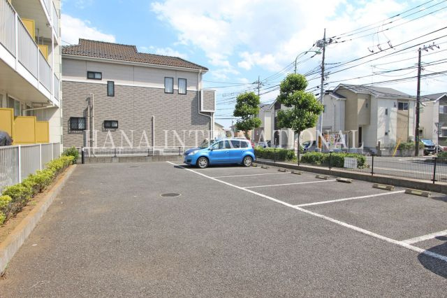 【駐車場】 | ラヴェンナ