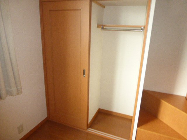 レオパレスドミール細江Ｎ参番館の収納