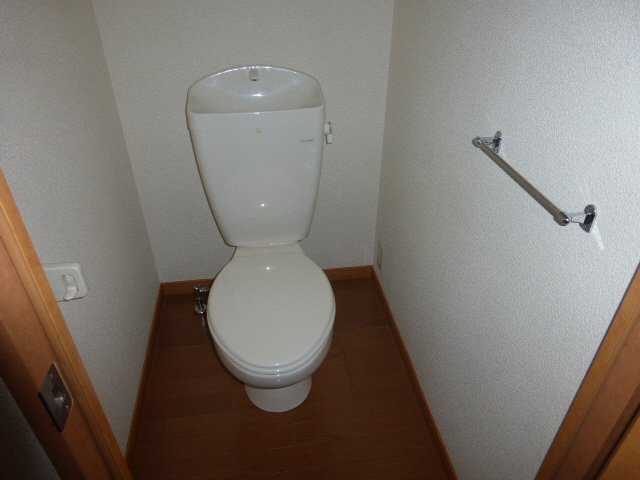 レオパレスドミール細江Ｎ参番館のトイレ