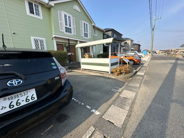 モアークレスト　Ⅲの駐車場