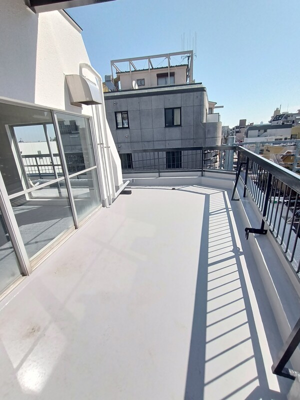 サンコービルのバルコニー