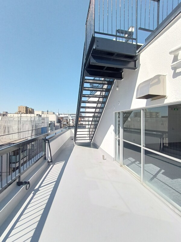 サンコービルのバルコニー