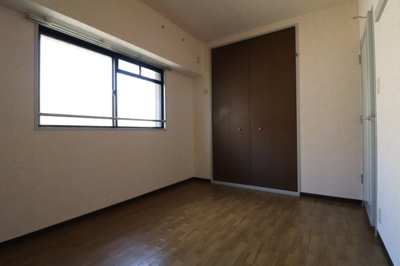 【洋室】 | ロイヤルファーム