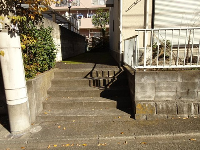 ★建物入り口★