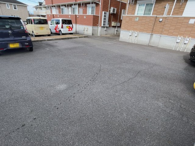 ベル デーアBの駐車場
