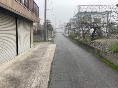 【駐車場】 | 東根市一本木中古住宅 | ビルトインガレージもございます。