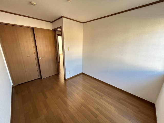 ハピネスの洋室