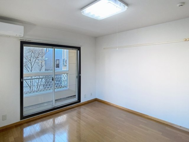 サントロペの洋室