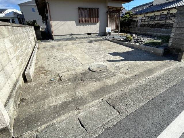 藤岡市藤岡　中古の駐車場