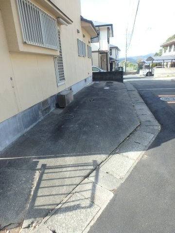 中庄　高台の中古戸建の駐車場