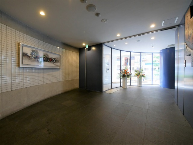 BGC難波タワーのロビー