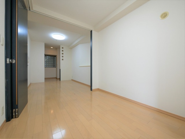 BGC難波タワーの内装