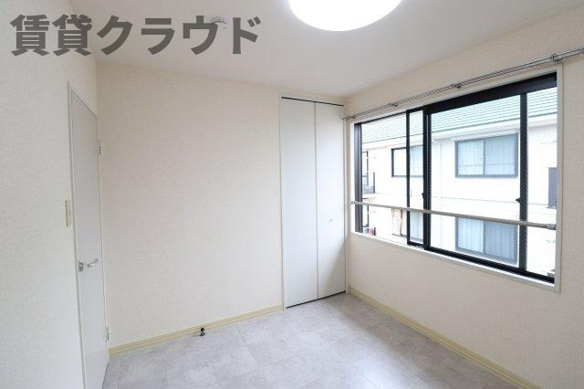 ニュープレミール　Ｃの寝室|落ち着いた色調の寝室です
