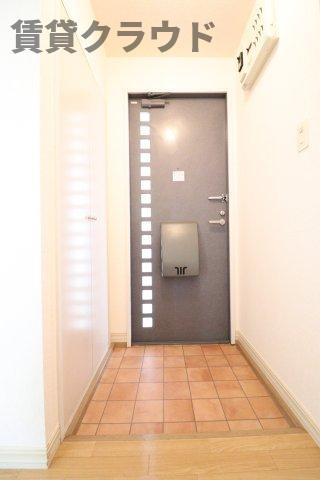 ニュープレミール　Ｃの玄関|収納もある玄関です