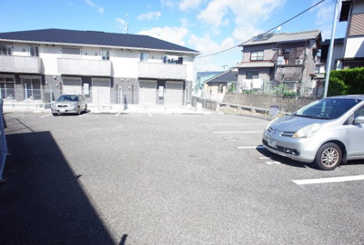 【駐車場】 | セルヴィスデエスプリ | 駐車場