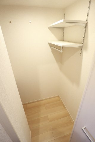 シャルールドゥースのその他