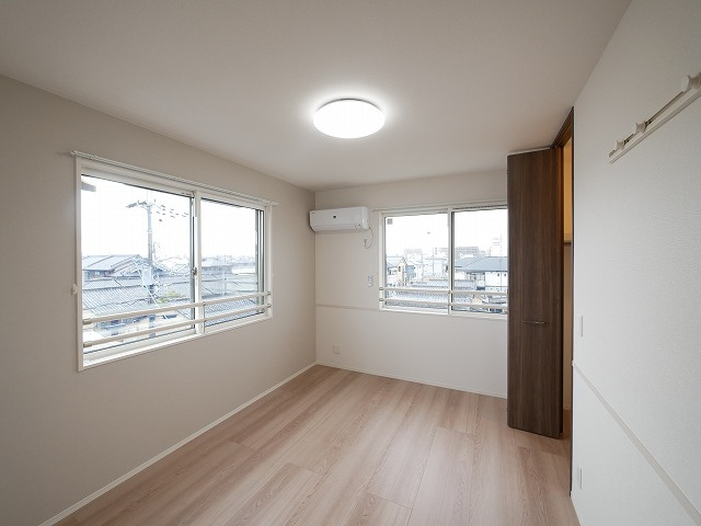 シュエットの設備|綺麗なエアコン付きです