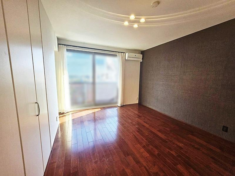 高知市針木東町　中古戸建ての洋室