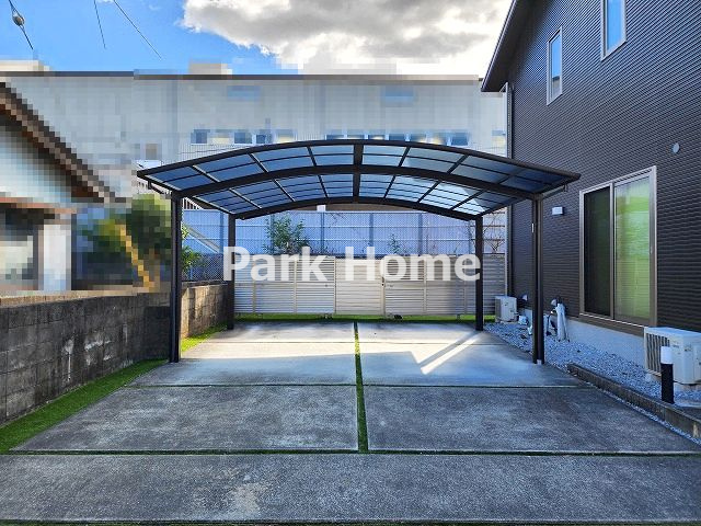 高知市針木東町　中古戸建ての駐車場