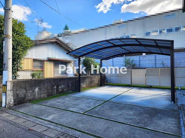 高知市針木東町　中古戸建ての駐車場