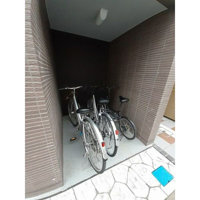 【駐車場】 | ヴィチーノ アル ポンテ品川（業界最安値のsns_housing提供） | 駐輪場です