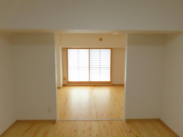 鏡川コーポA棟の洋室