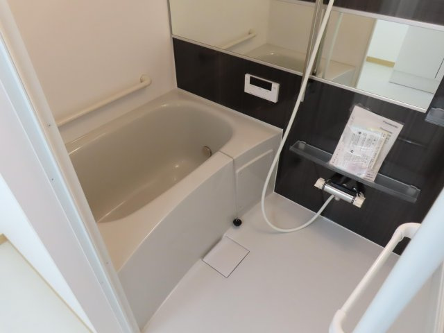 鏡川コーポA棟の浴室