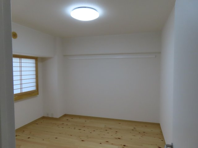 鏡川コーポA棟の洋室