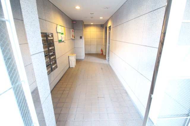 【エントランス】 | シャルマン昭和町 | 毎日通るエントランスはこのようになっています