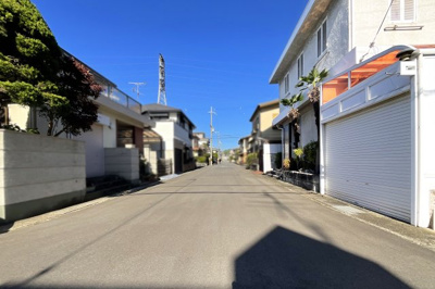 【前面道路含む現地写真】 | 伏見区桃山町大島　注文住宅　建築条件なし　土地 | MOMOテラスやイズミヤが車だと約4分(*´▽｀*)気軽にショッピングが楽しめますね。
