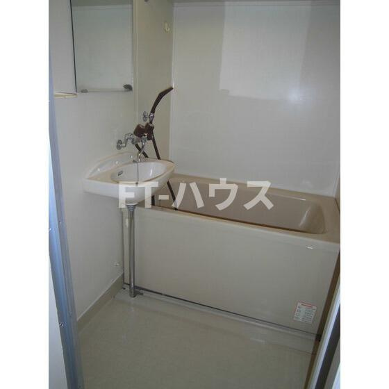 プラザ真砂の浴室