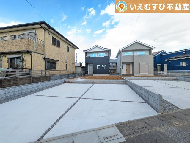 KEIAI FiT　羽生市南羽生2期の駐車場|車好きのパパも嬉しい車庫付邸宅
