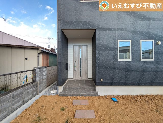 KEIAI FiT　羽生市南羽生2期のエントランス|セキュリティ充実で安心・安全の暮らしを提供
