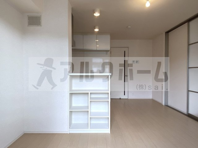 サニーガーデンの居間・リビング