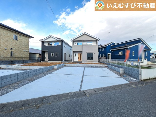 KEIAI FiT　羽生市南羽生2期の駐車場|車好きのパパも嬉しい車庫付邸宅
