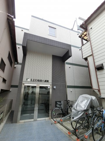 レオ伍拾八番館のエントランス