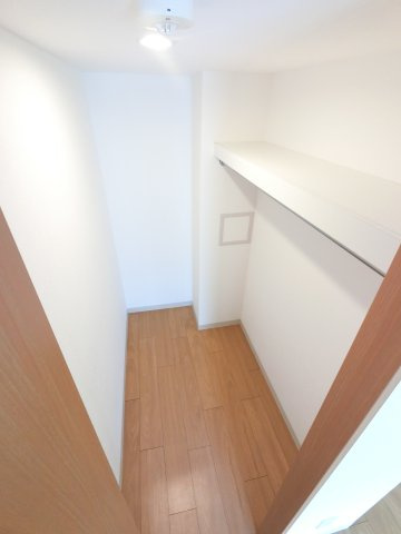 レオ伍拾八番館の収納