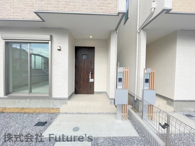 三郷市彦野1丁目　新築戸建　全4棟　3号棟のエントランス|玄関アプローチ