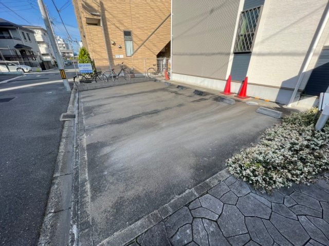 カエルラマリスの駐車場|カエルラマリス