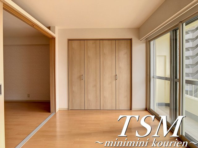 香里カーサヒルの洋室