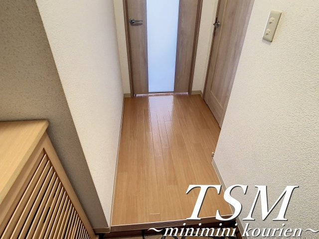 香里カーサヒルの玄関