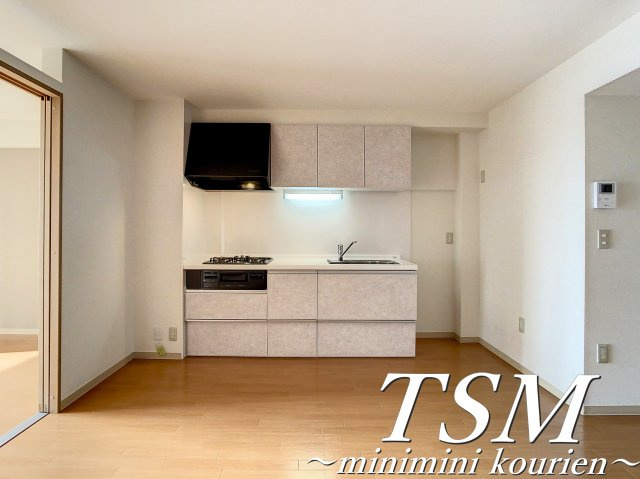 香里カーサヒルの居間・リビング