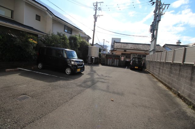 ロイヤルシティ大工の駐車場