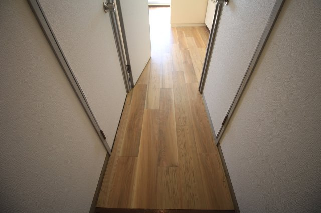 ロイヤルシティ大工の内装
