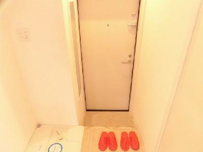 アークリード西院の玄関