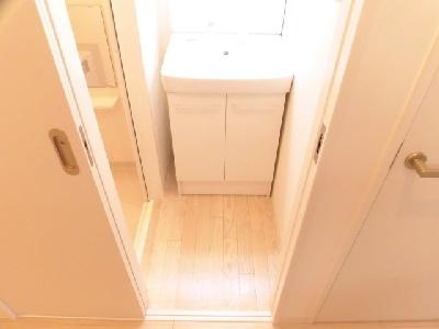 アークリード西院の洗面所|脱衣スペース