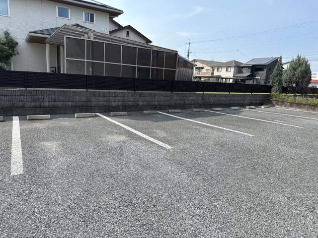 Live-Townの駐車場